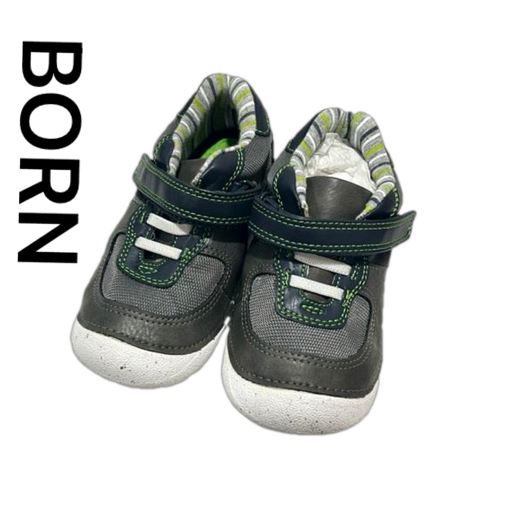 Born NWT size 7 gray blue boys shoes